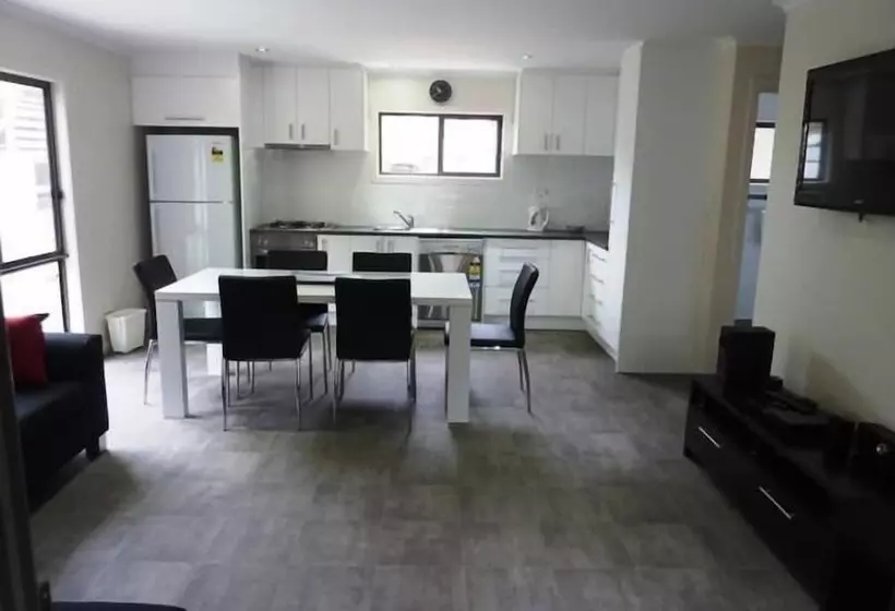 ホテル Garden Of Eden Caravan Park