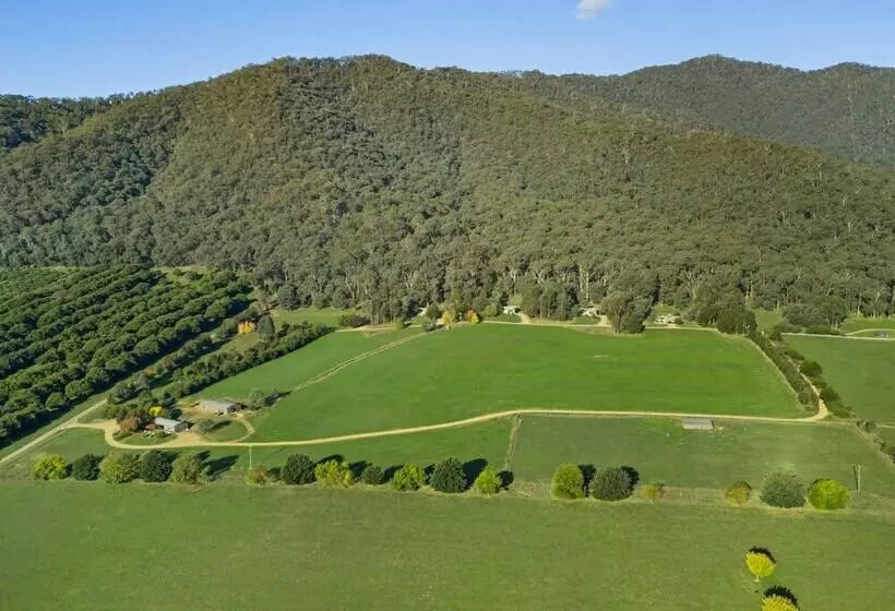 Aamiaismajoitus (B&B) The Buckland Studios