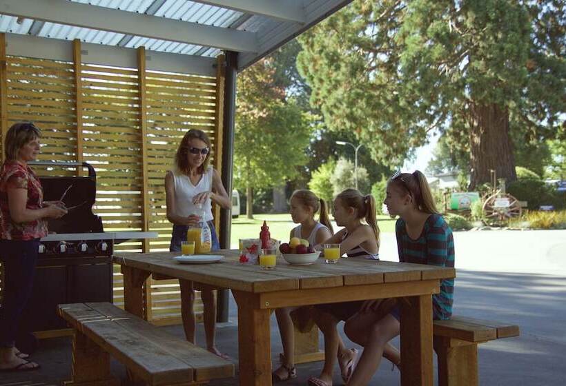 Geraldine Top 10 Holiday Park