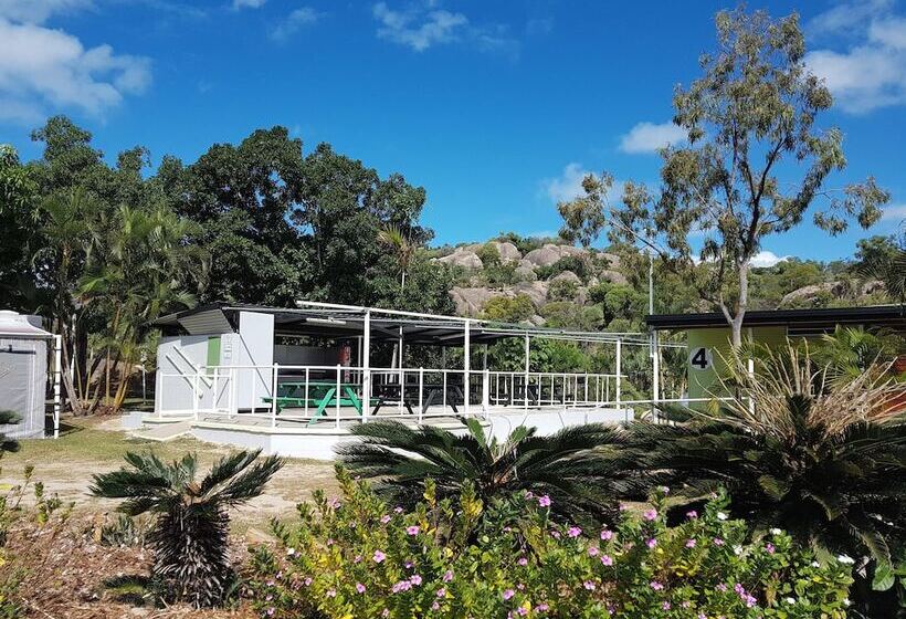 Horseshoe Bay Resort