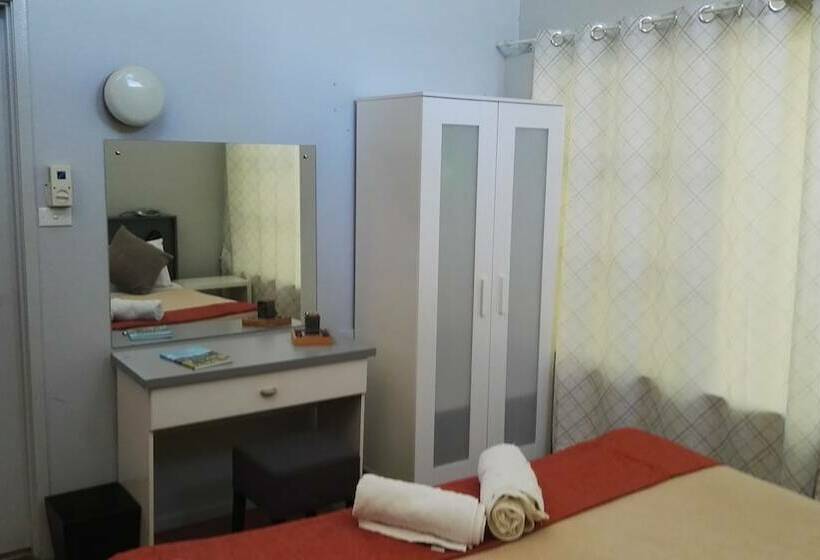 膳宿费 Vineyard Hill