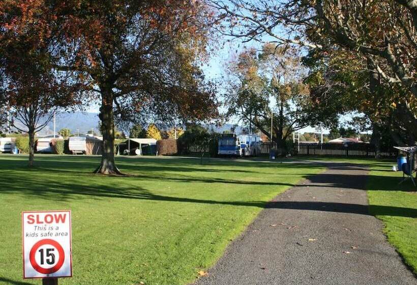 リゾートホテル Levin Top 10 Holiday Park