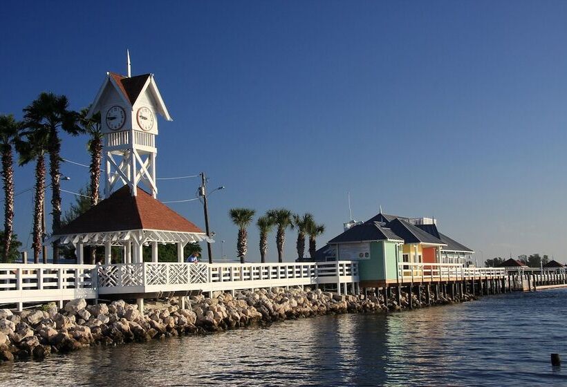 Мотель Tropical Breeze Beach Club