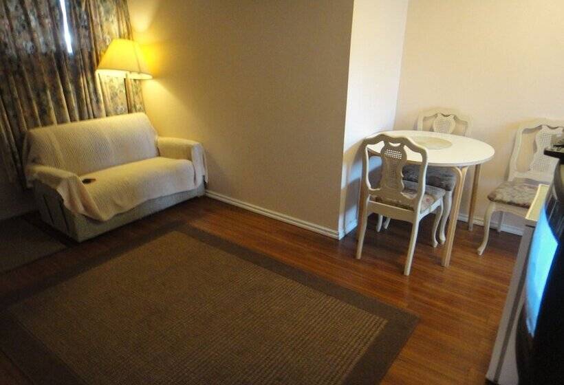 Airport Inn Motel & Rv Park