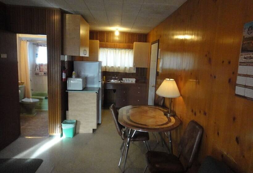 Airport Inn Motel & Rv Park