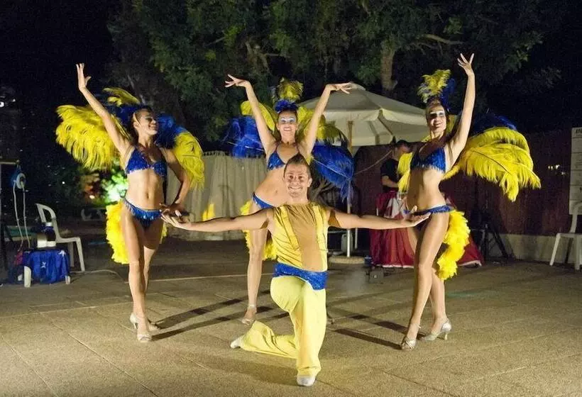 Apartamentos Cala Llonga Playa Ibiza