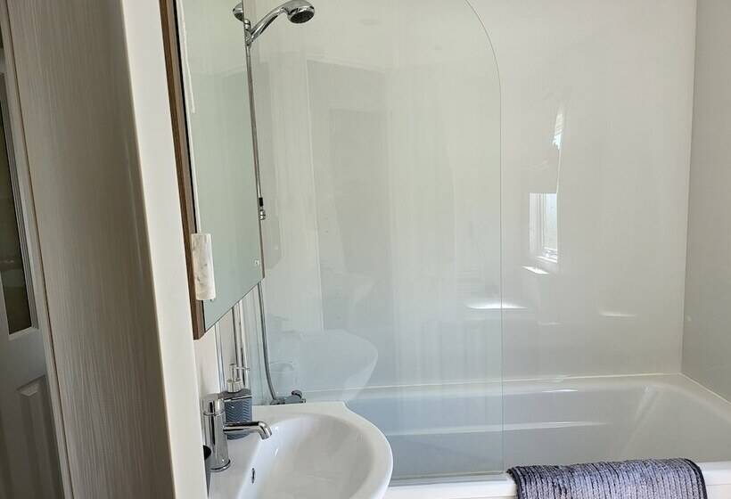 酒店 2br Sleeps6 Fireplace Parking Patio Seaside