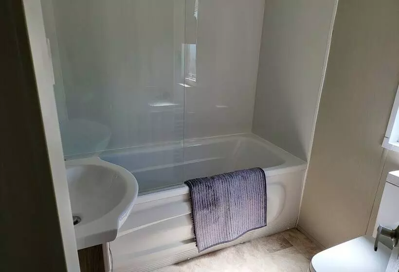 Hotelli 2br Sleeps6 Fireplace Parking Patio Seaside