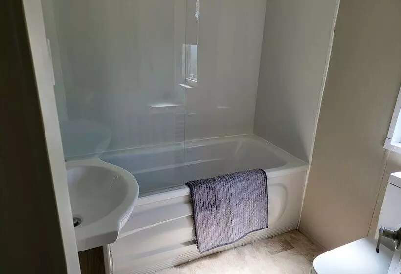 Hotelli 2br Sleeps6 Fireplace Parking Patio Seaside