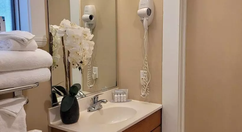 Motelli Butterfly Grove Inn