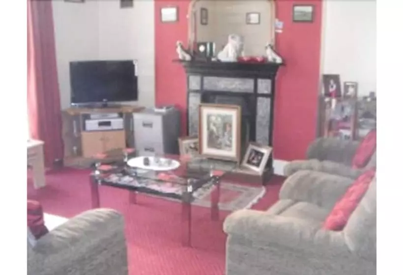 تختخواب و صبحانه Oaklands