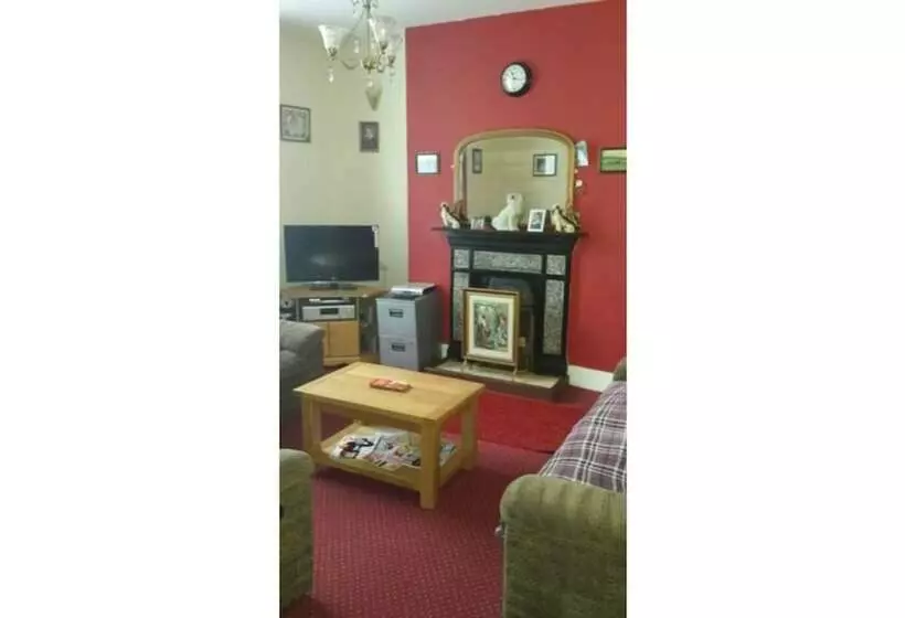 تختخواب و صبحانه Oaklands