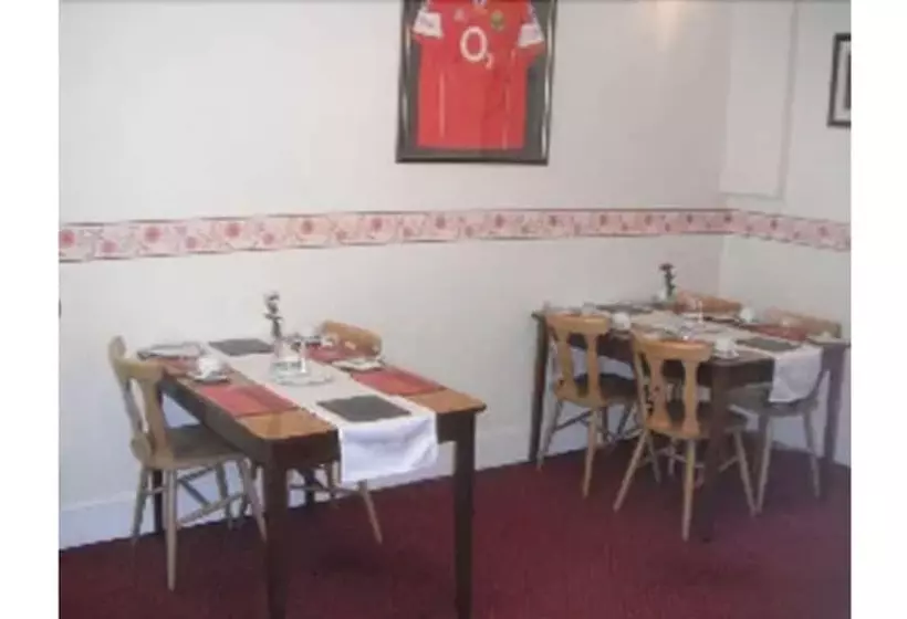 تختخواب و صبحانه Oaklands