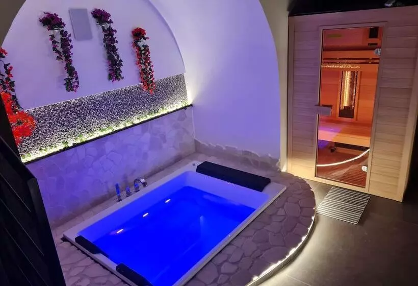 1 Bed Cottage With Indoor Hot Tub And Sauna