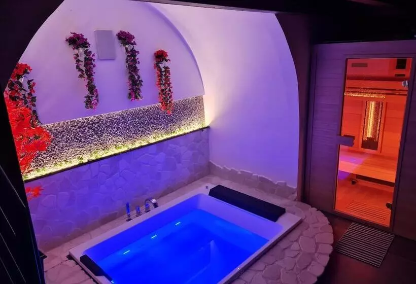 1 Bed Cottage With Indoor Hot Tub And Sauna