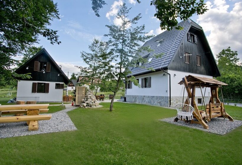 فندق B&b Plitvice Holiday Lodge