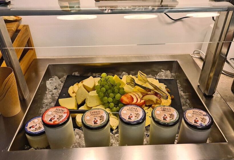 فندق B&b Plitvice Holiday Lodge