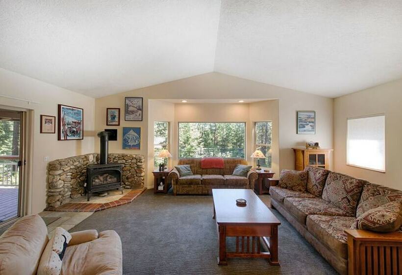 Syringa House By Casago Mccall  Donerightmanagement