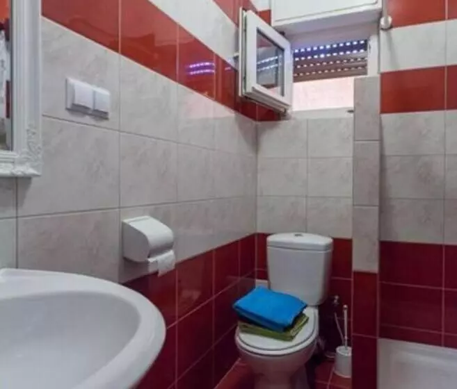 Hotelli Private Double Bed Room With Balcony And Sea View