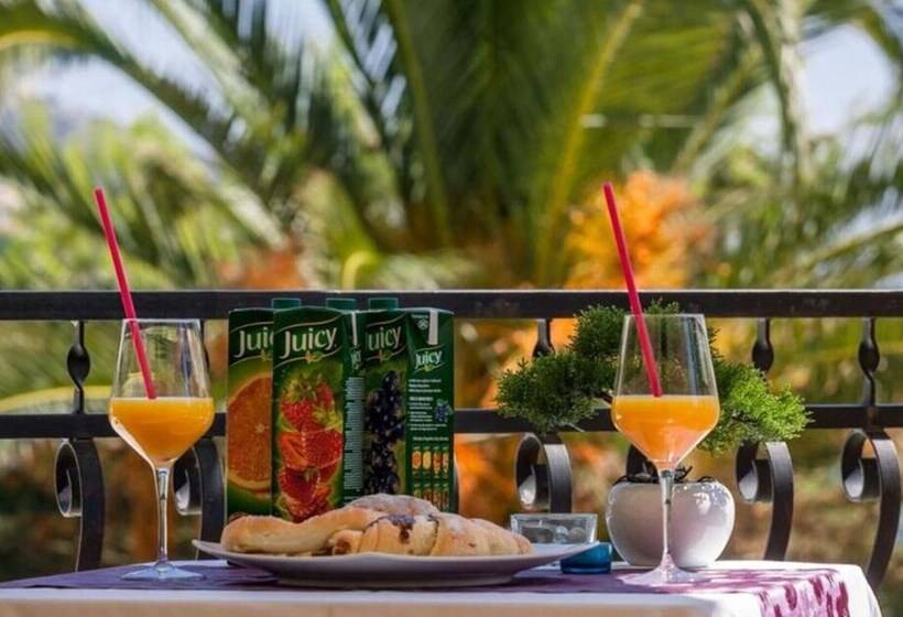 ホテル Private Double Bed Room With Balcony And Sea View