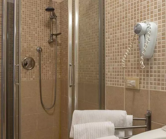 Hotel V