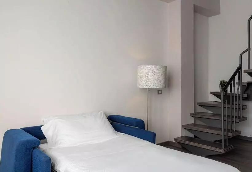 Hotel V