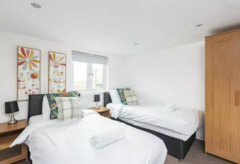 Residenssi Sunny Terrace By Kasar Stays
