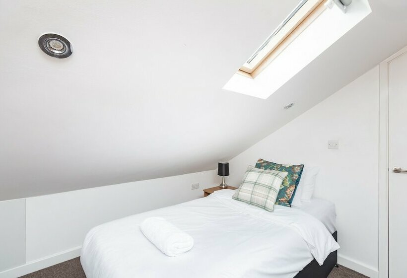 Residenza Sunny Terrace By Kasar Stays