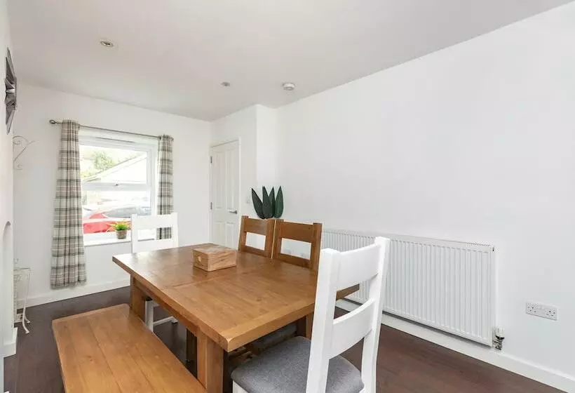 Residenssi Sunny Terrace By Kasar Stays