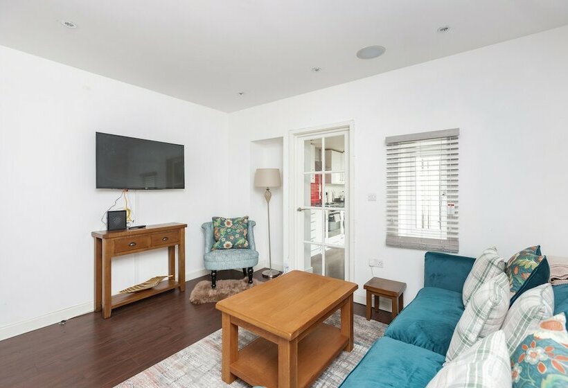 Residenza Sunny Terrace By Kasar Stays