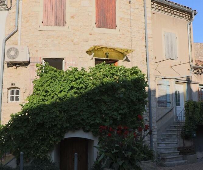 פנסיון Maison De Village Donzère