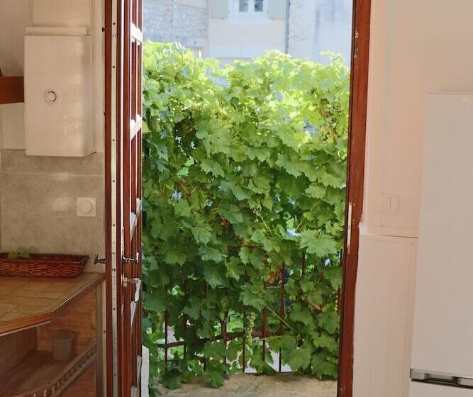 פנסיון Maison De Village Donzère