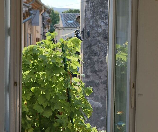 פנסיון Maison De Village Donzère