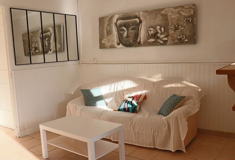 פנסיון Maison De Village Donzère