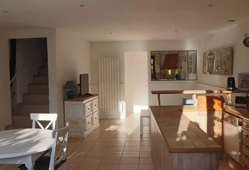 Majatalo Maison De Village Donzère