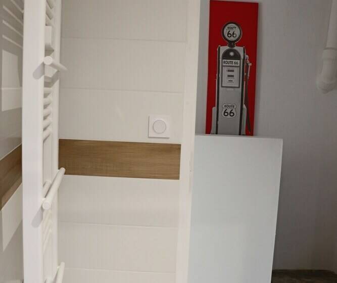 פנסיון Maison De Village Donzère