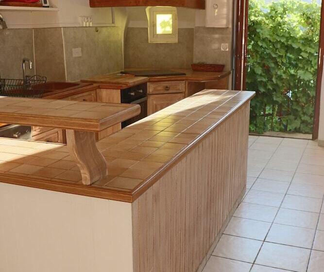 פנסיון Maison De Village Donzère