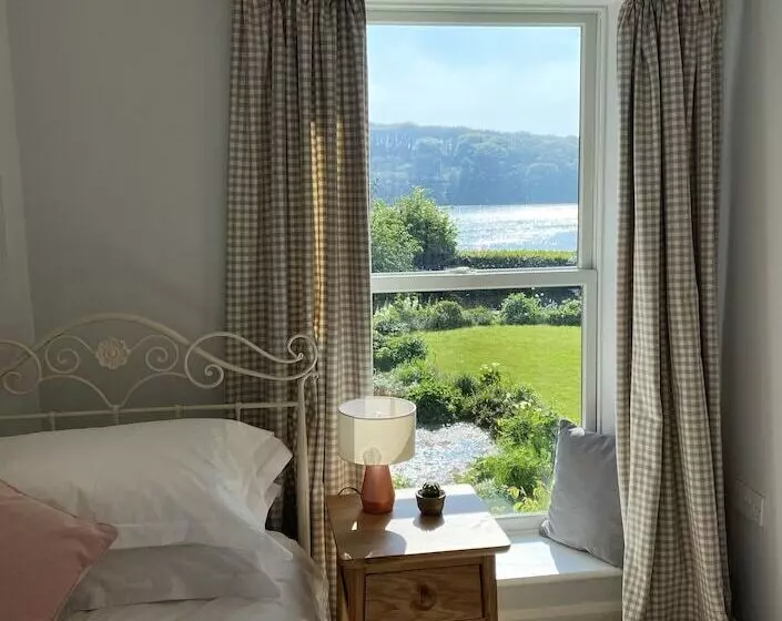 Riverside Idyll   The Perfect Cornish Sanctuary