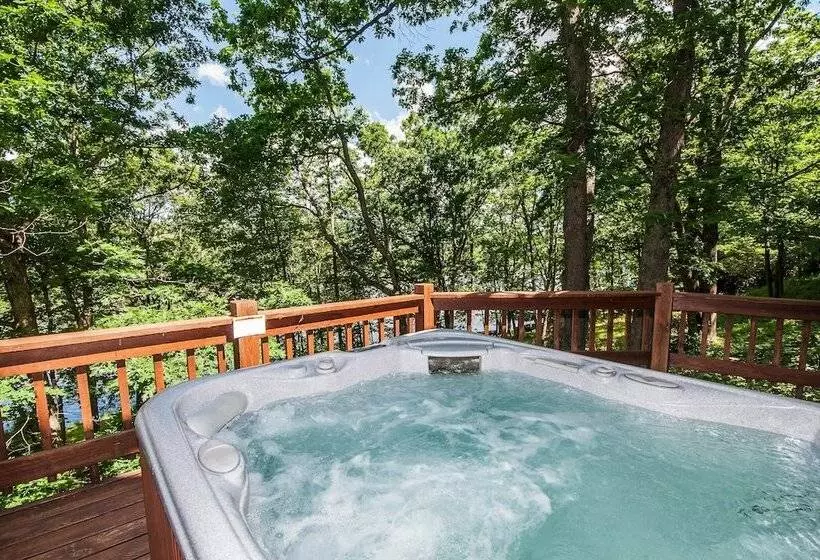 Schmidt Lodge