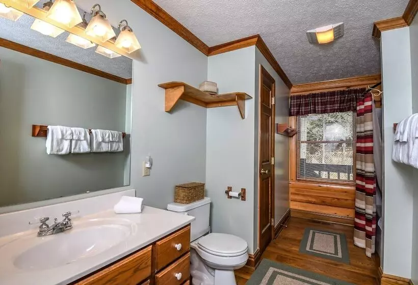 Schmidt Lodge