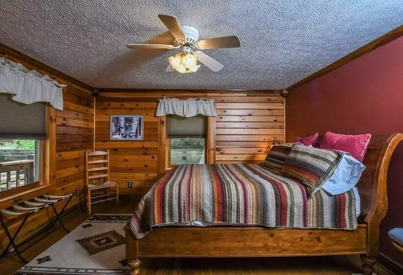 Schmidt Lodge