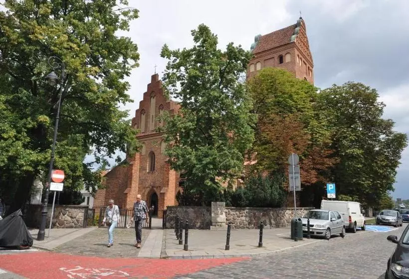 Comfortable Old Town Apartment