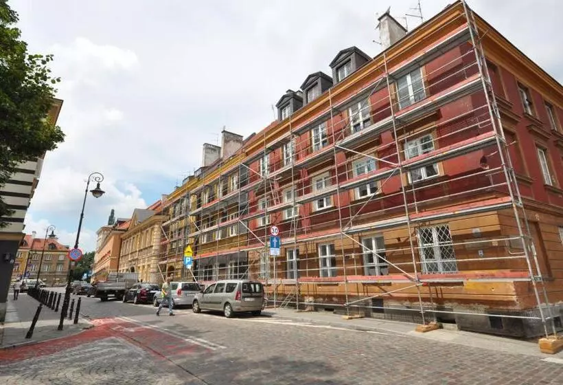 Comfortable Old Town Apartment