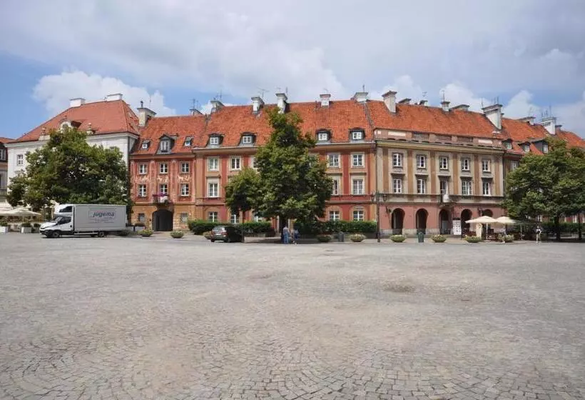 Comfortable Old Town Apartment