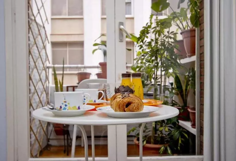 Хостел Barcelona City Seven