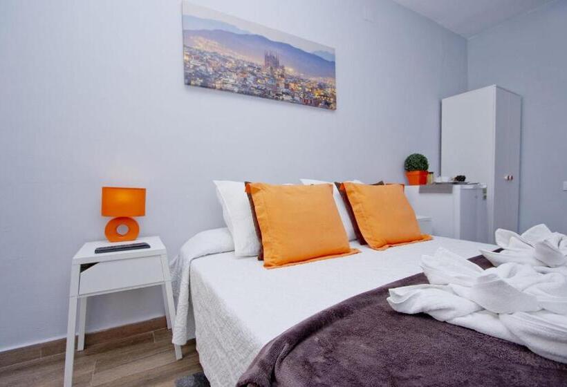 Хостел Barcelona City Seven