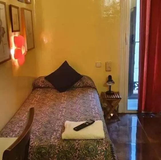 مسافرخانه Casa De Huespedes Dolce Vita