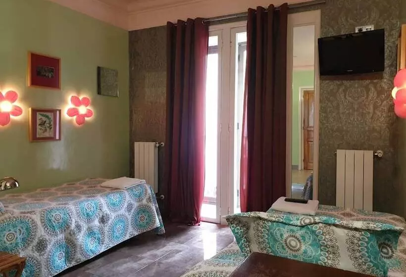 مسافرخانه Casa De Huespedes Dolce Vita