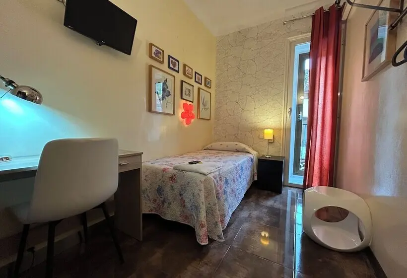 مسافرخانه Casa De Huespedes Dolce Vita