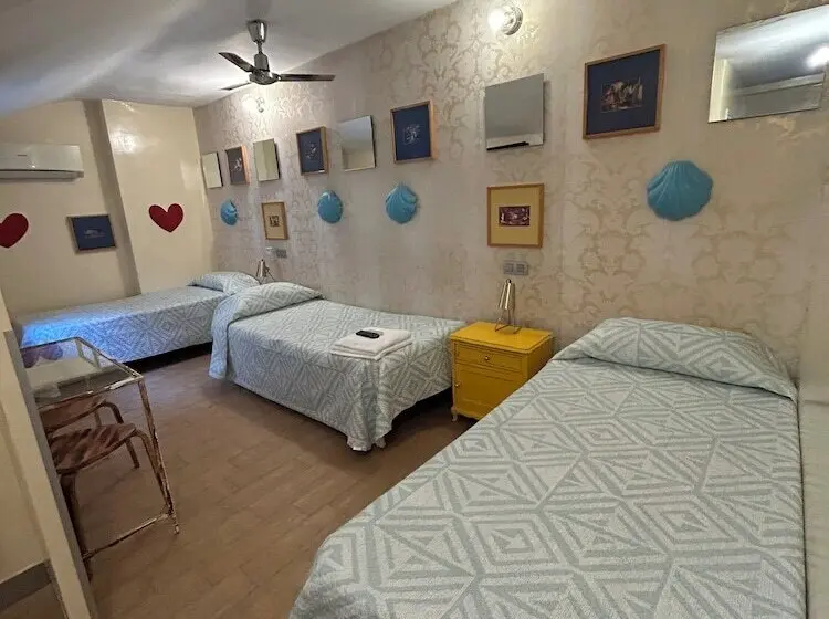 مسافرخانه Casa De Huespedes Dolce Vita
